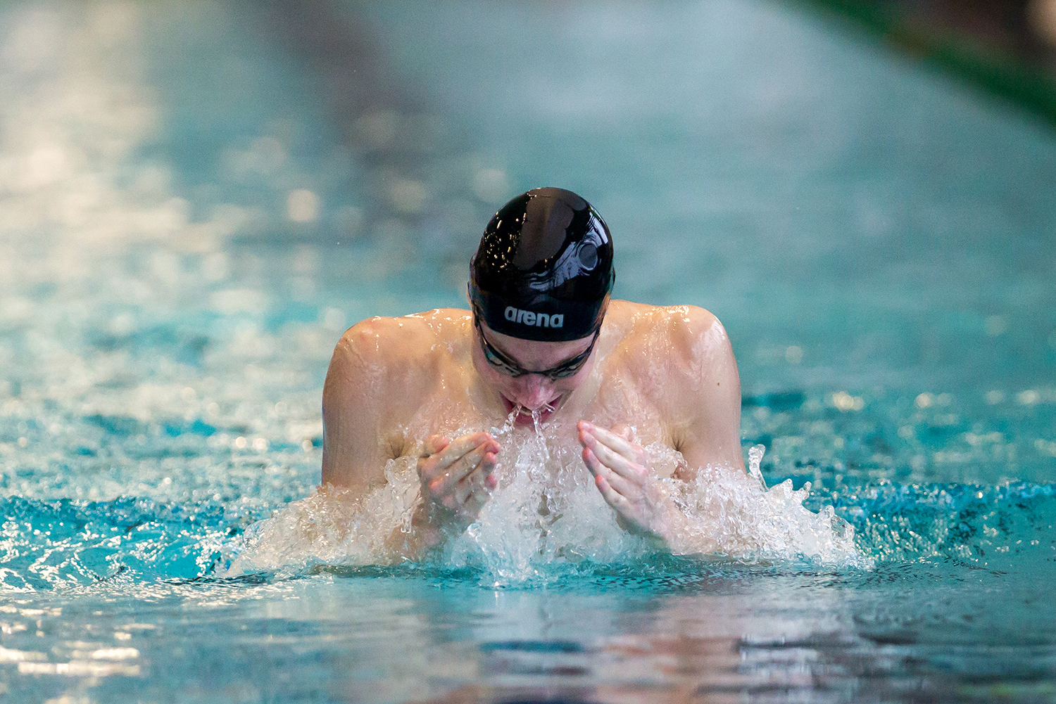 Konkurrence - svømmer bryst